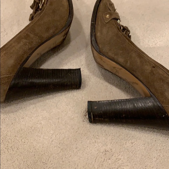 Gucci Brown Suede Tassel Loafer Pump - Picture 8 of 8